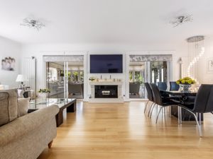 Photo 16- click for photo gallery